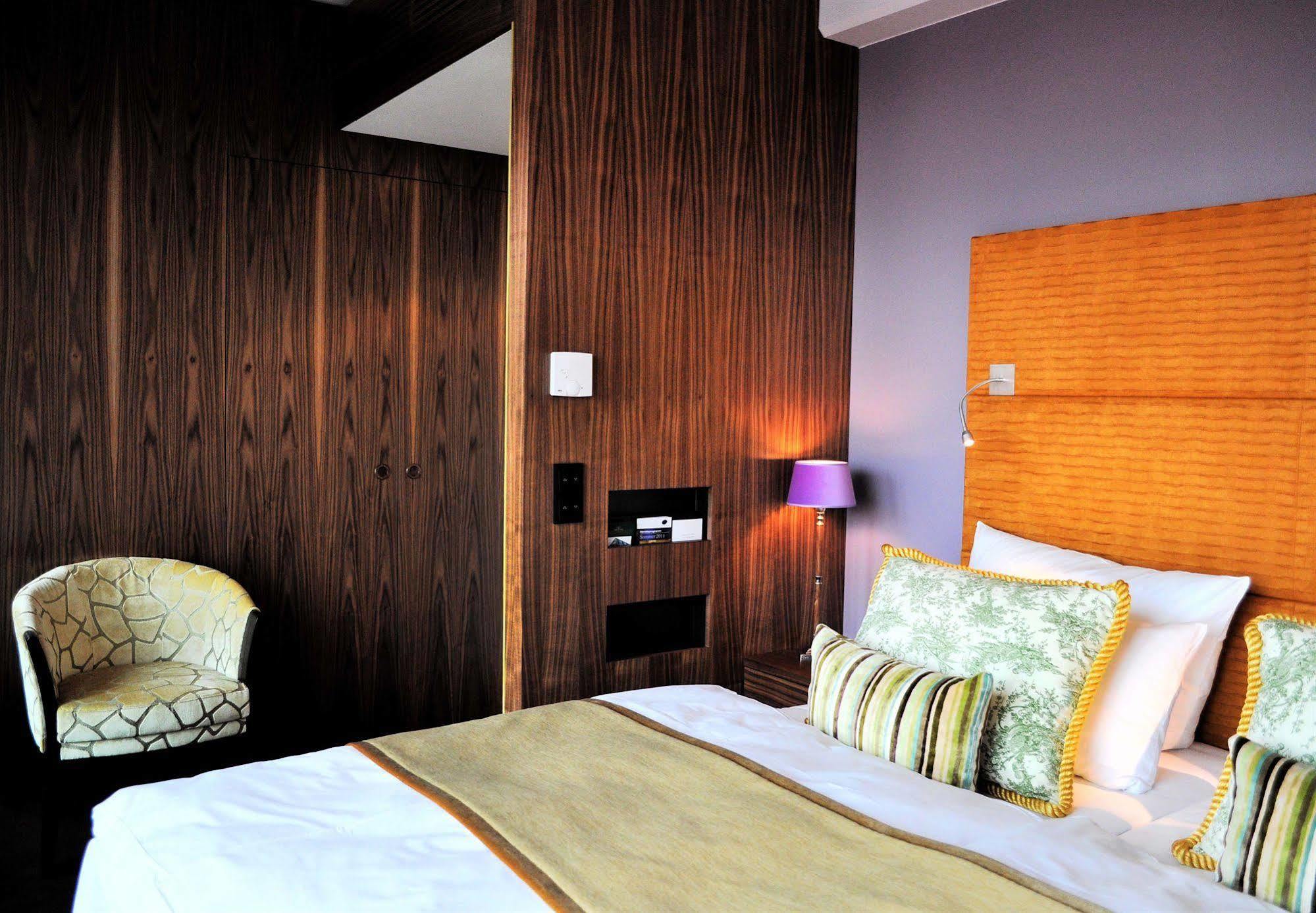 Hotel Gendarm Nouveau Берлин Экстерьер фото