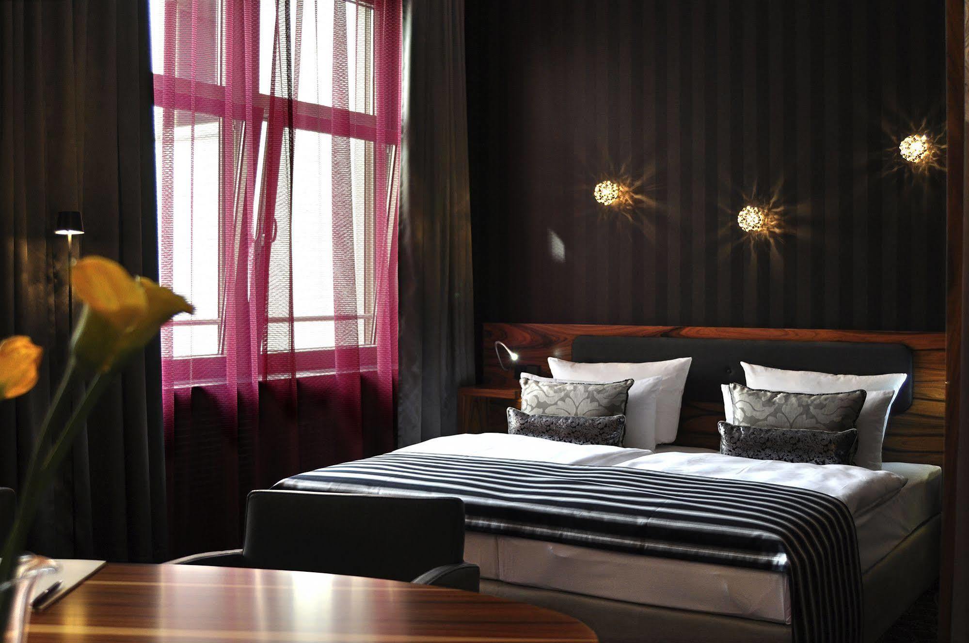 Hotel Gendarm Nouveau Берлин Экстерьер фото